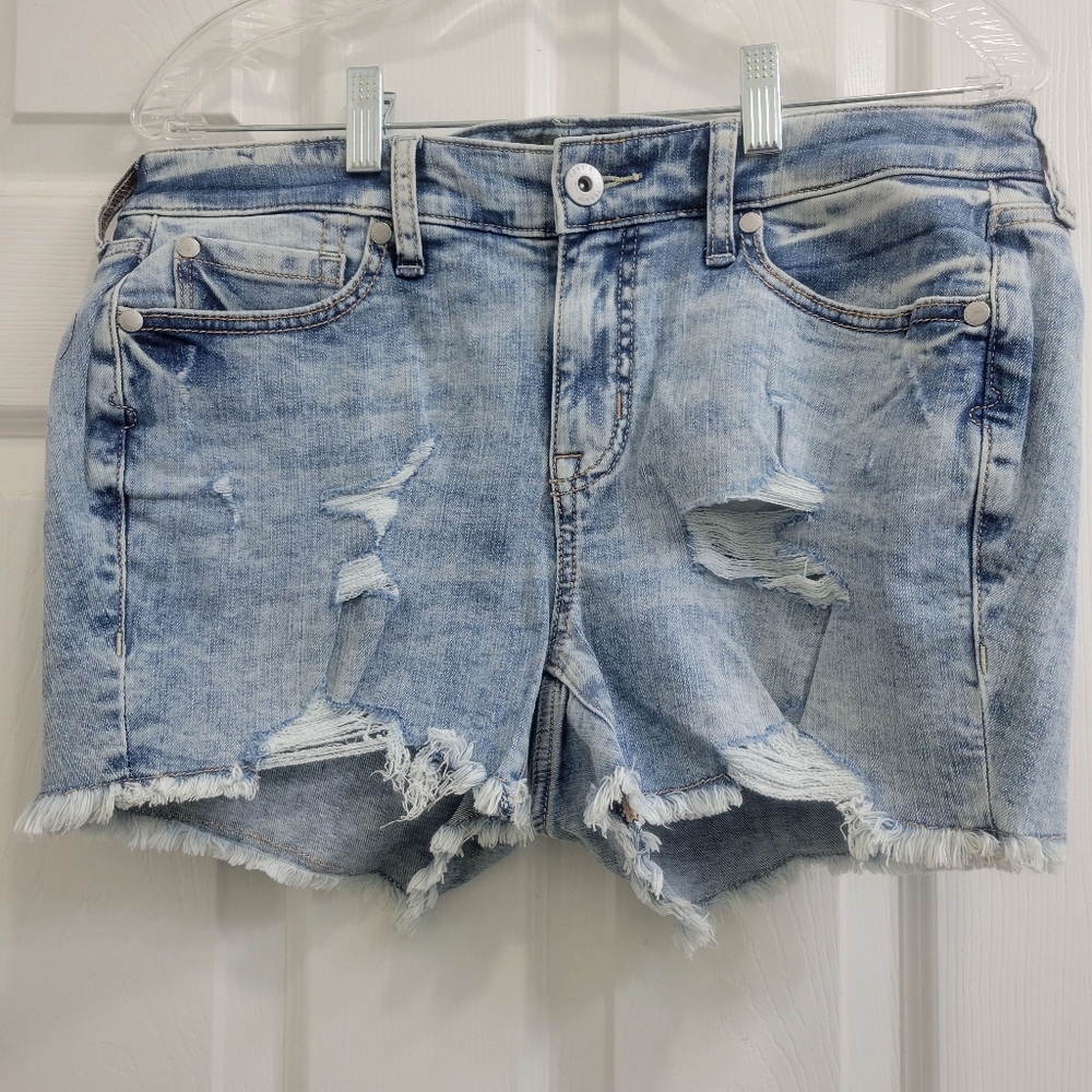 NWOT Torrid Distresses Jean Shorts
